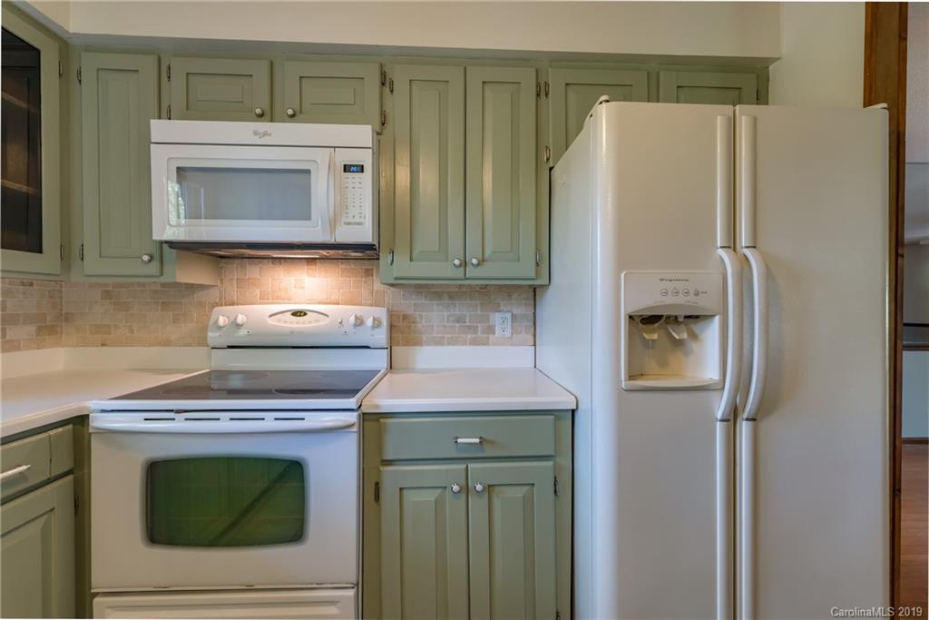 3171 Hunting Country Road Tryon, NC 28782 - Photo 10 of 36 Gallery Image 10