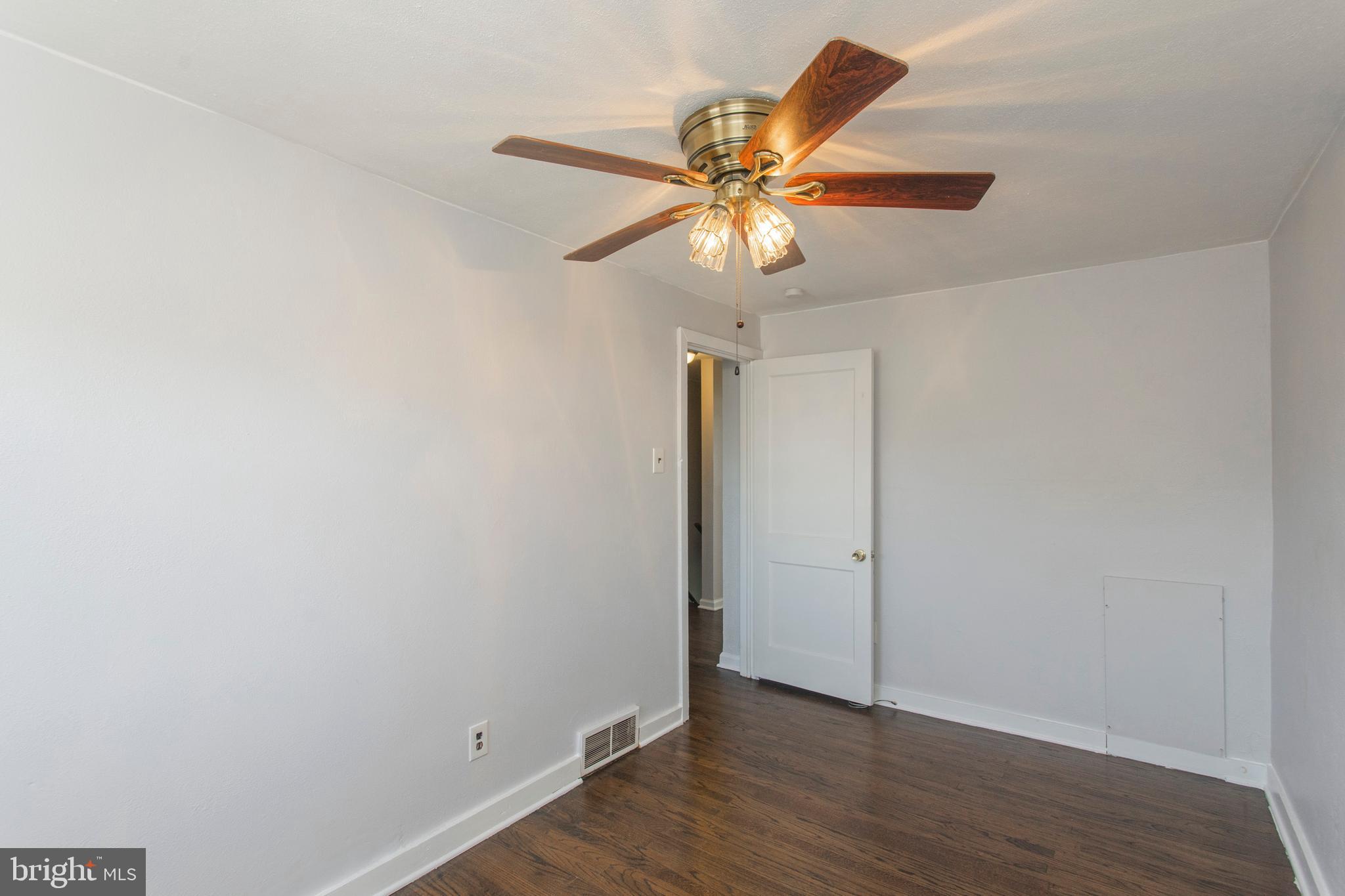 1930 Carter Road Folcroft, PA 19032 - Photo 22 of 34