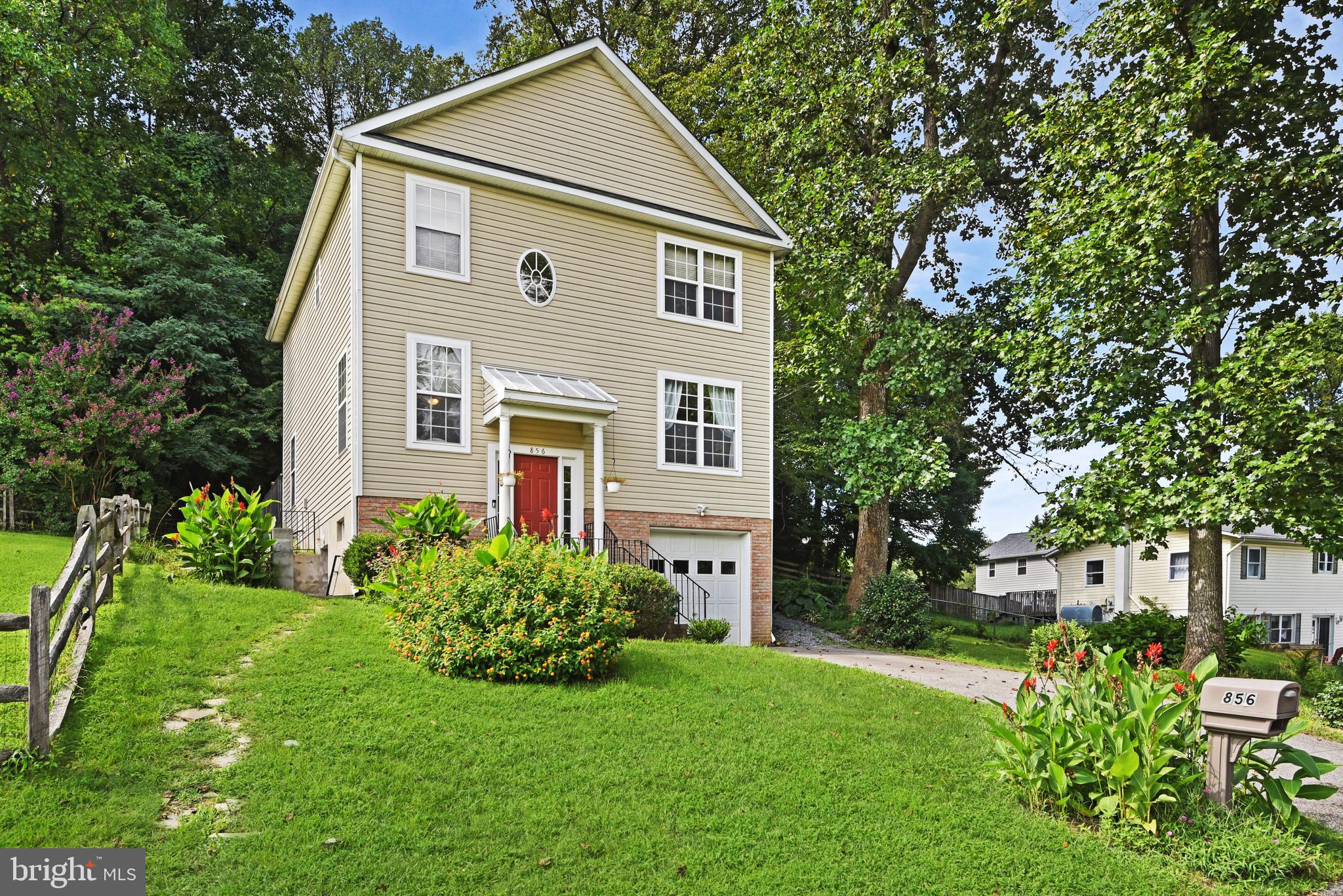 856 Bayview Drive Edgewater, MD 21037 - Photo 5 of 28