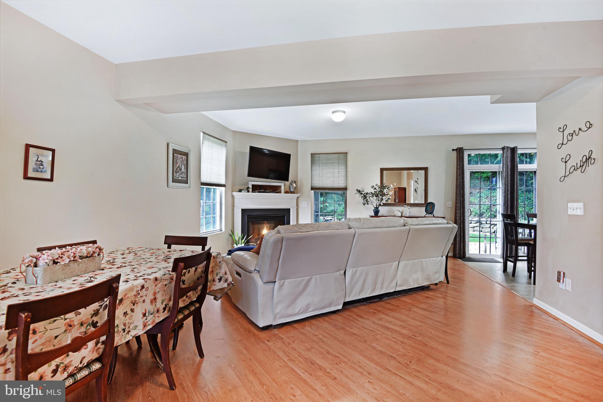 856 Bayview Drive Edgewater, MD 21037 - Photo 7 of 28