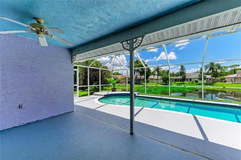 $510,000 | 2403 Icecapade Drive, Sarasota, FL 34240