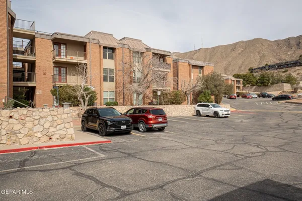 a car parked in front of a building