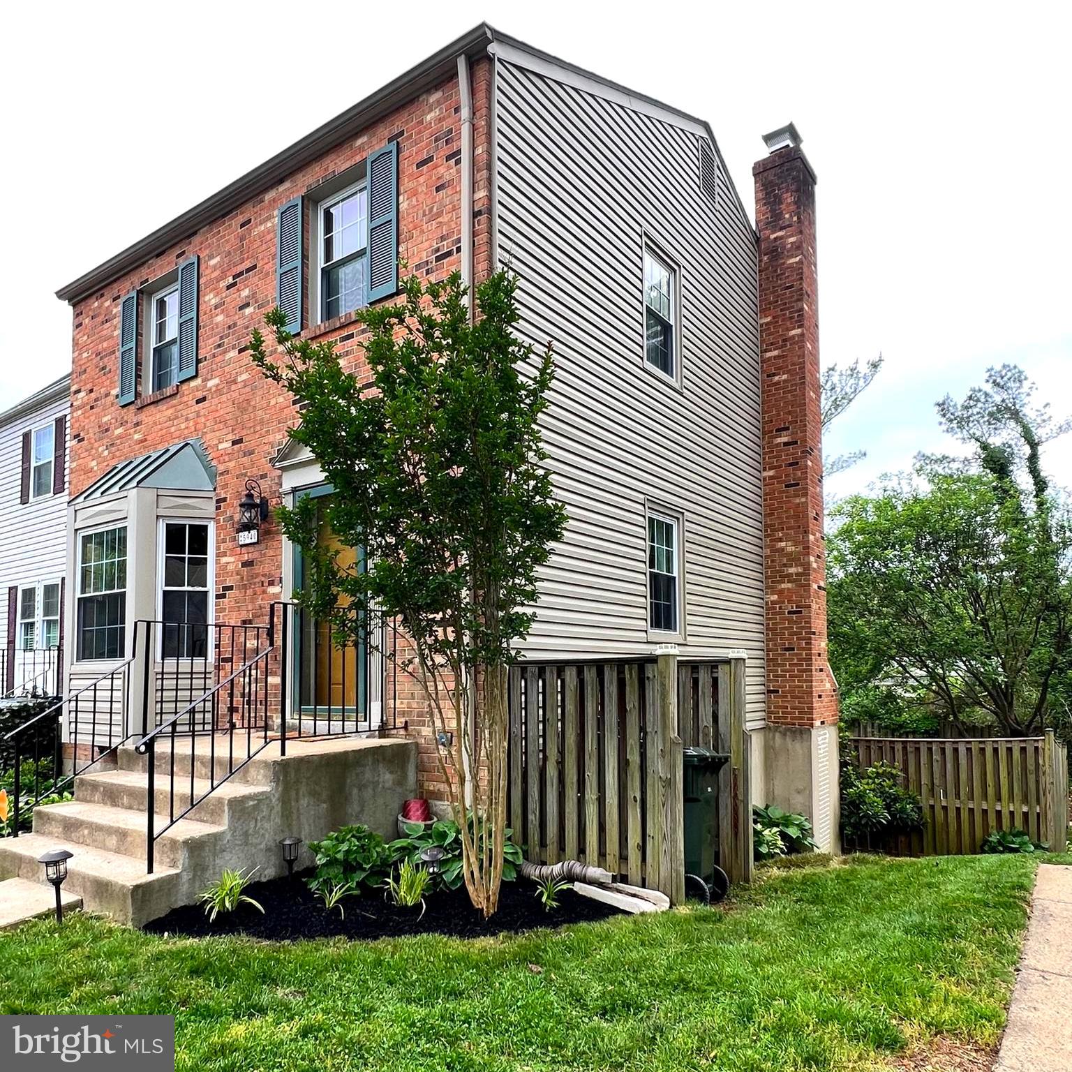 5940 Heritage Square Drive Burke, VA 22015 - Photo 2 of 27