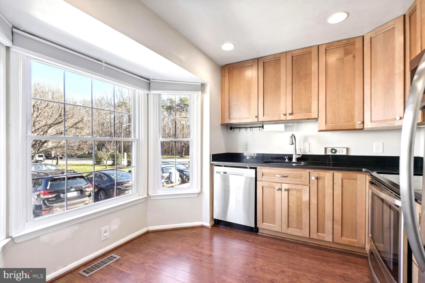 5940 Heritage Square Drive Burke, VA 22015 - Photo 8 of 27