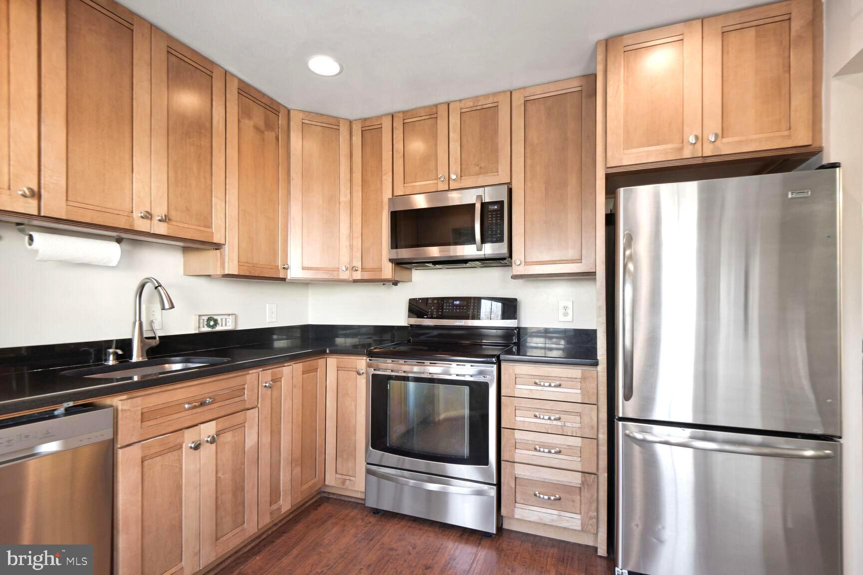 5940 Heritage Square Drive Burke, VA 22015 - Photo 9 of 27