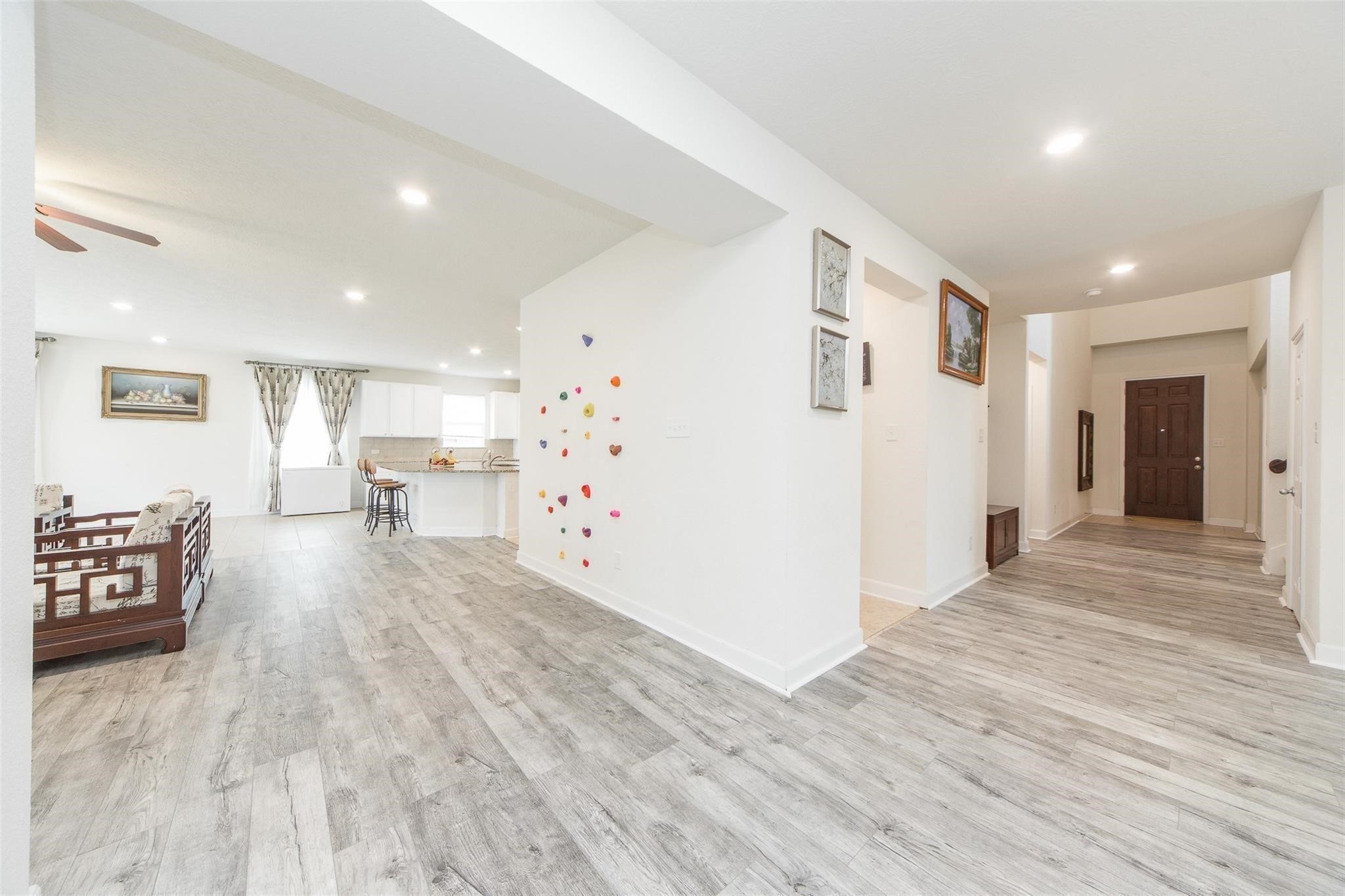 15406 Easton Gate Lane Houston, TX 77044 - Photo 9 of 41