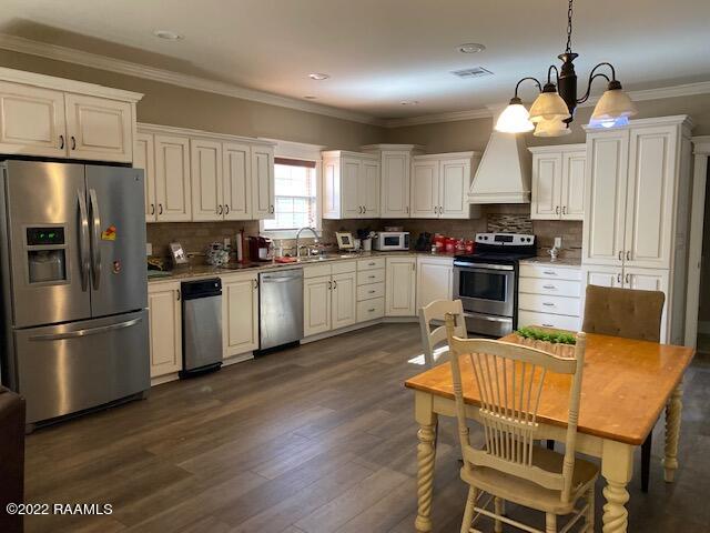 351 North 2nd Street Eunice, LA 70535 - Photo 5 of 15 kitchen