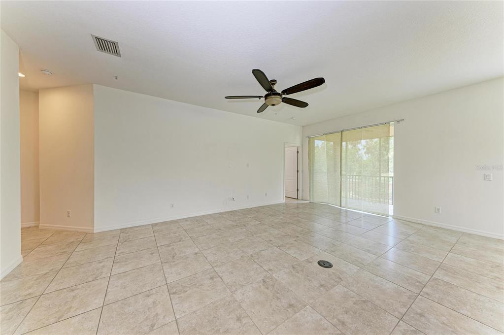 8143 Miramar Way, Unit 8143 Lakewood Ranch, FL 34202 - Photo 9 of 98