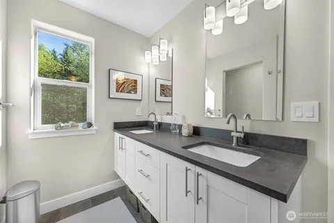 $698,000 | 2051 Lexington Avenue, Blaine, WA 98230