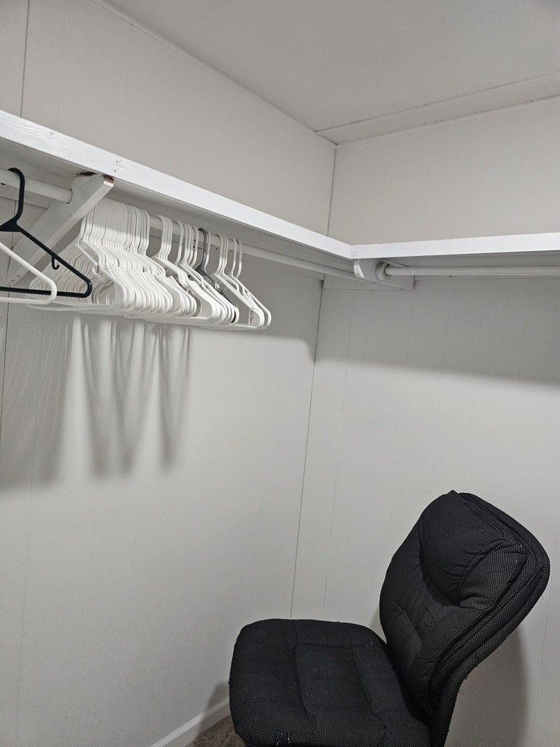 241 Little Peninsula Road Elgin, IL 60123 - Photo 15 of 20 a living room with a couch