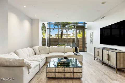 $875,000 | 15215 North Kierland Boulevard, Unit 101, Scottsdale, AZ 85254