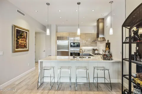 $875,000 | 15215 North Kierland Boulevard, Unit 101, Scottsdale, AZ 85254