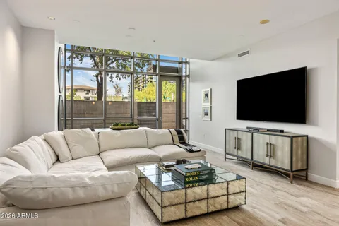 $875,000 | 15215 North Kierland Boulevard, Unit 101, Scottsdale, AZ 85254