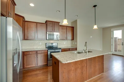 $494,999 | 1966 Newark Lane, Thompson's Station, TN 37179