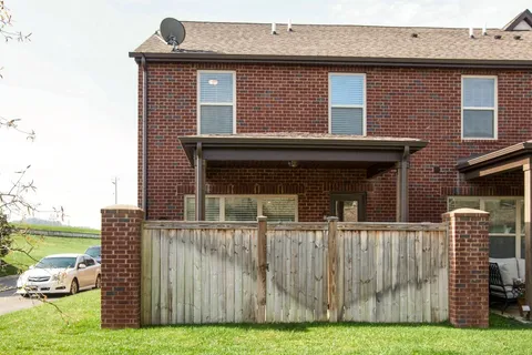 $494,999 | 1966 Newark Lane, Thompson's Station, TN 37179