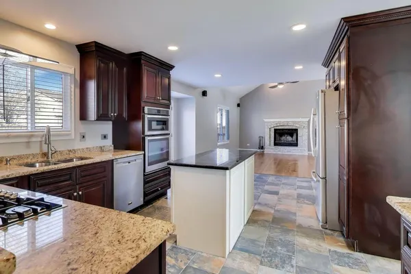 $525,000 | 1450 Shaman Drive, Bolingbrook, IL 60490