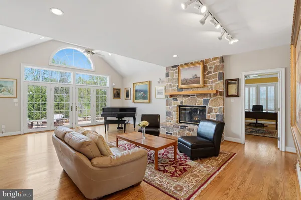 $1,650,000 | 106 Nathaniel Lane, Kennett Square, PA 19348