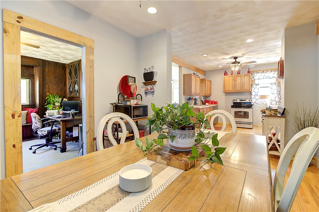 52 Uncas Street Warwick, RI 02889 - Photo 10 of 27