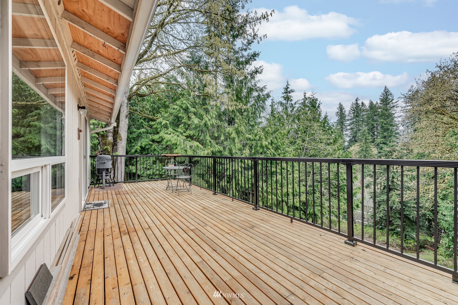 5531 East Wishon Road Snohomish, WA 98290 - Photo 13 of 36 a view of balcony with wooden floor