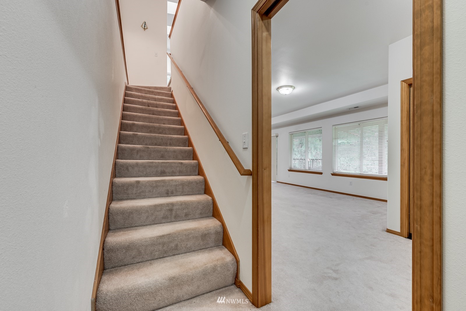 5531 East Wishon Road Snohomish, WA 98290 - Photo 24 of 36 a view of an entryway