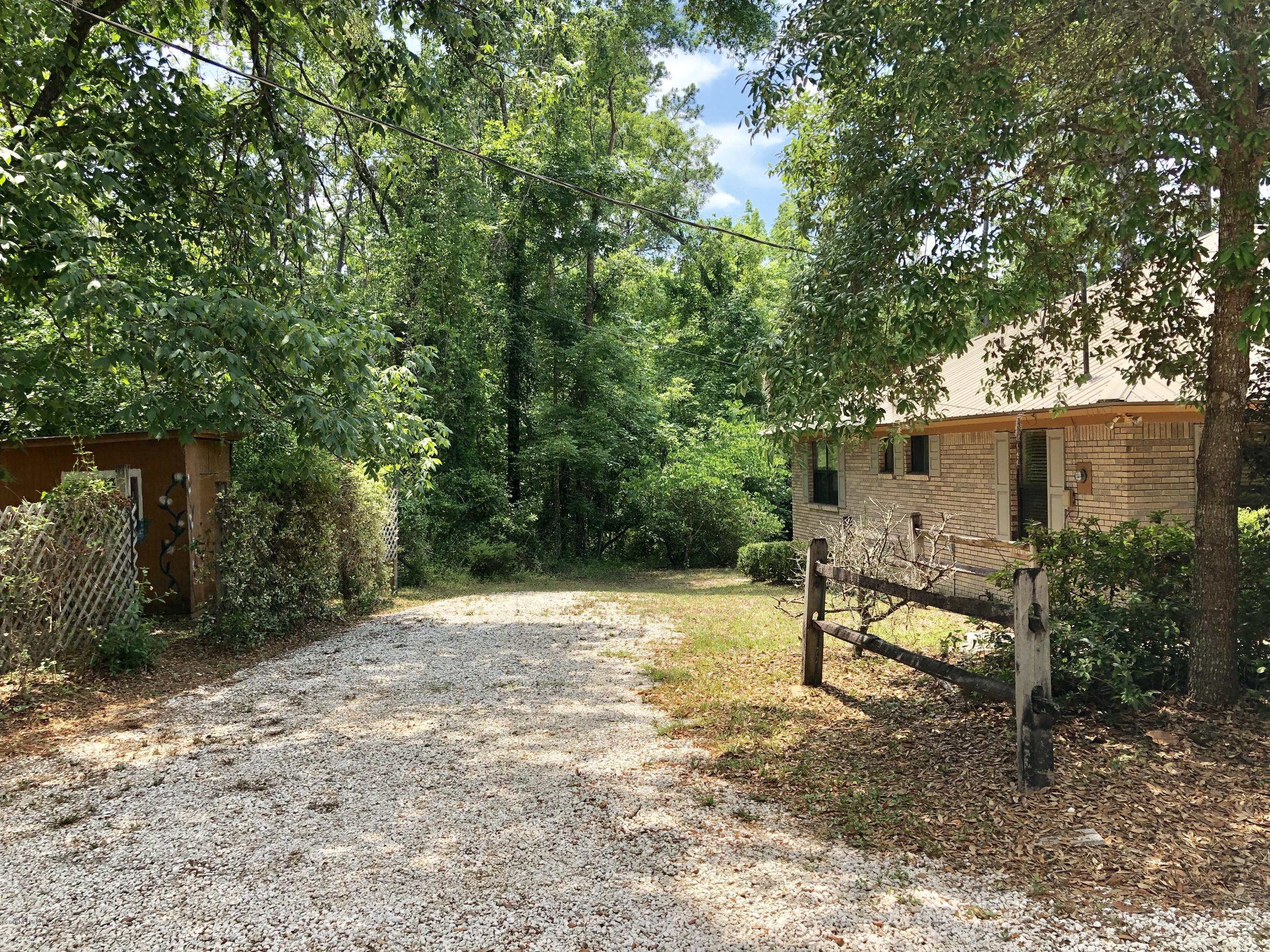 1745 Perry Road Green Cove Springs, FL 32043 - Photo 8 of 77 Trailer parking on side of home