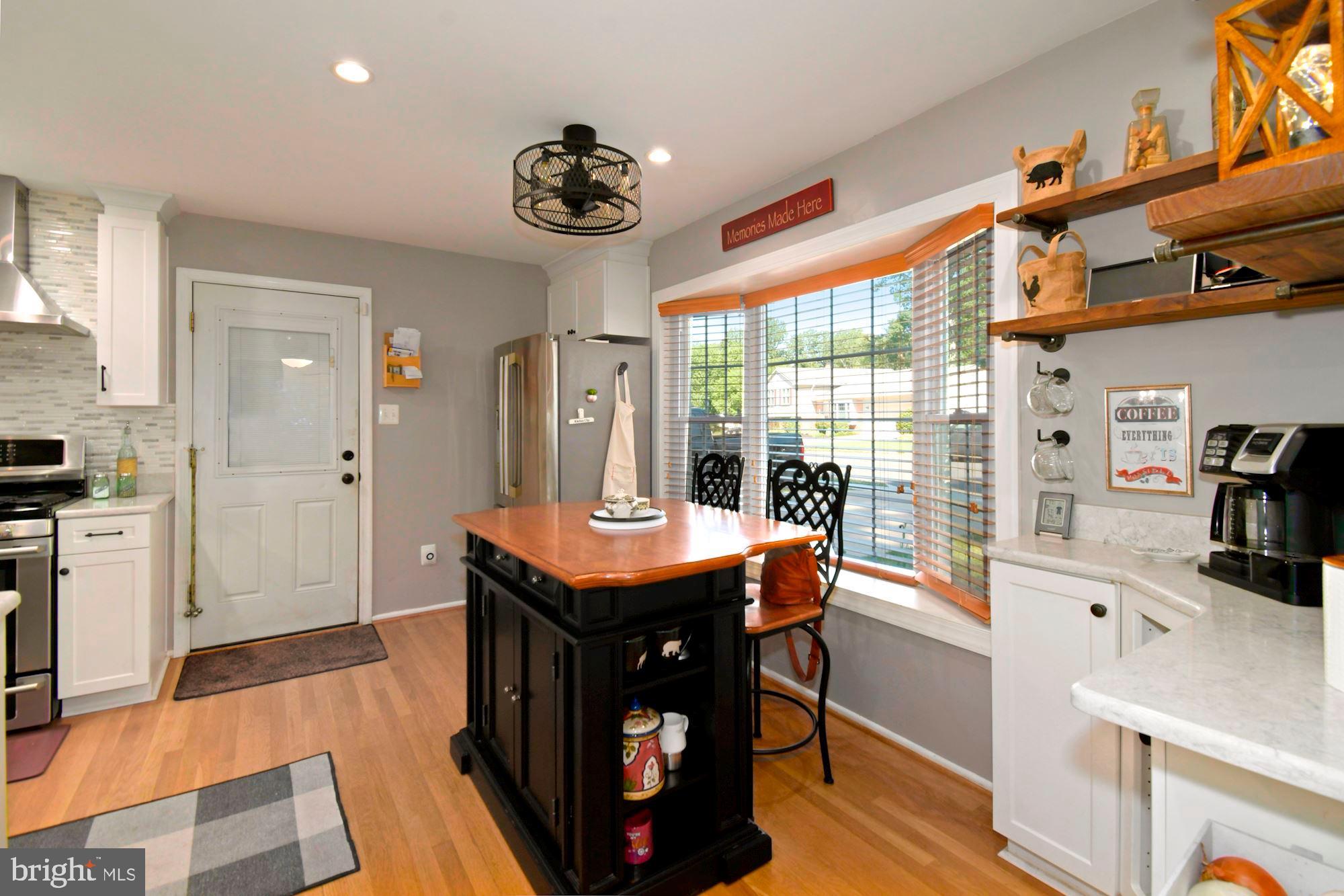 7831 Godolphin Drive Springfield, VA 22153 - Photo 5 of 35 Gallery Image 5