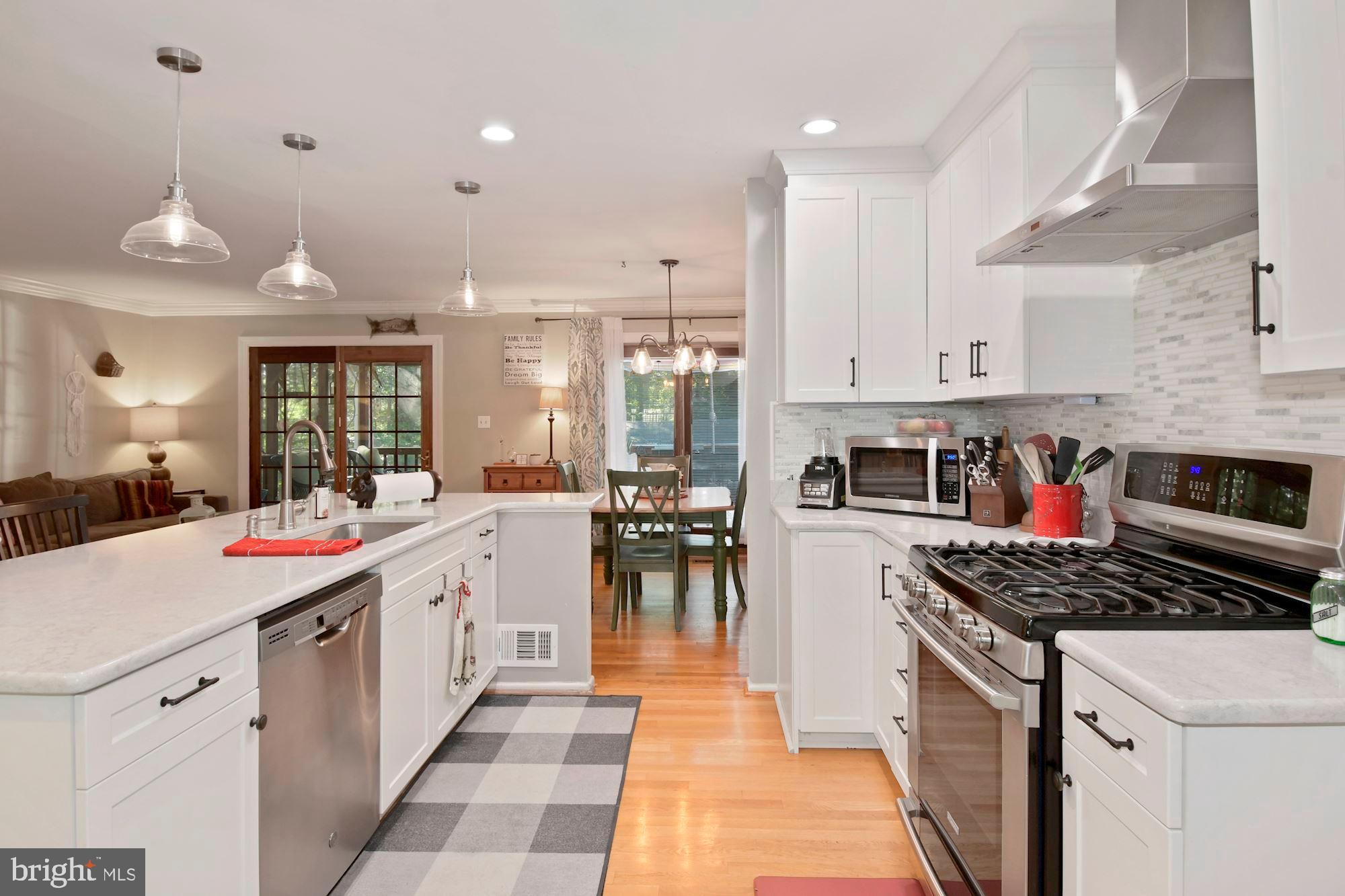 7831 Godolphin Drive Springfield, VA 22153 - Photo 6 of 35 Gallery Image 6