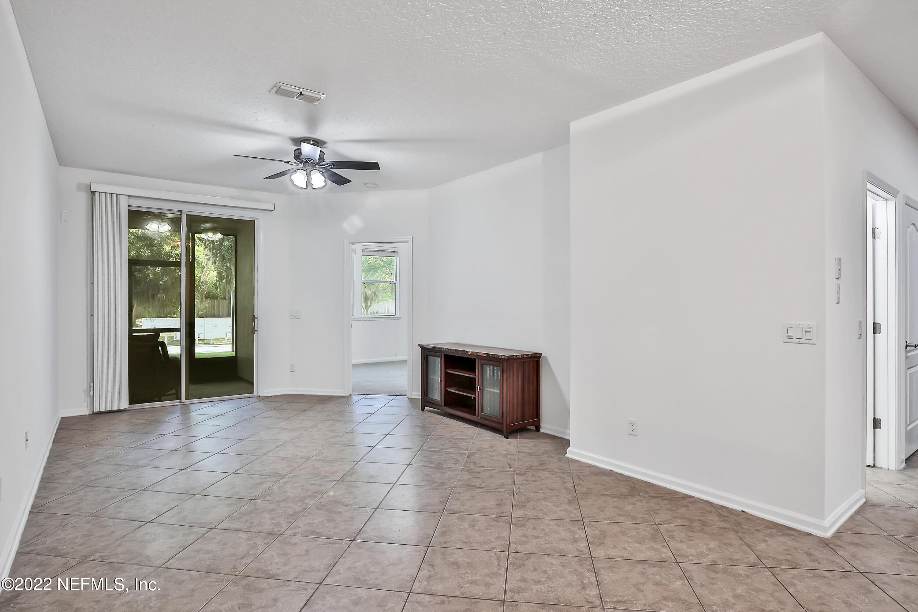 3698 American Holly Road Jacksonville, FL 32226 - Photo 6 of 34 Family Room