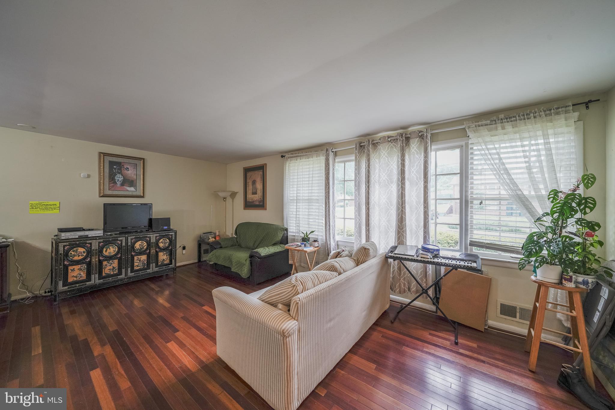 9425 Curran Road Silver Spring, MD 20901 - Photo 5 of 29 Gallery Image 5