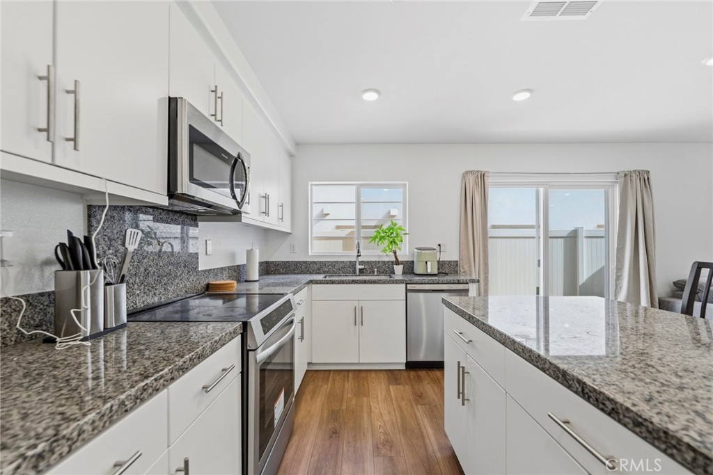 7102 Olive Grv Street Riverside, CA 92507 - Photo 14 of 45