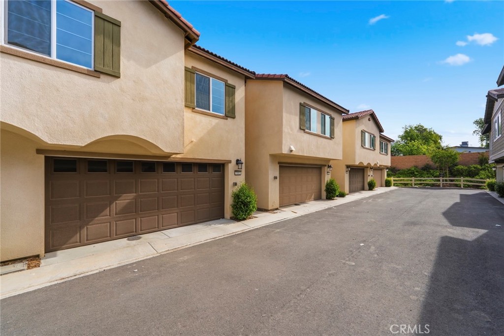7102 Olive Grv Street Riverside, CA 92507 - Photo 3 of 45