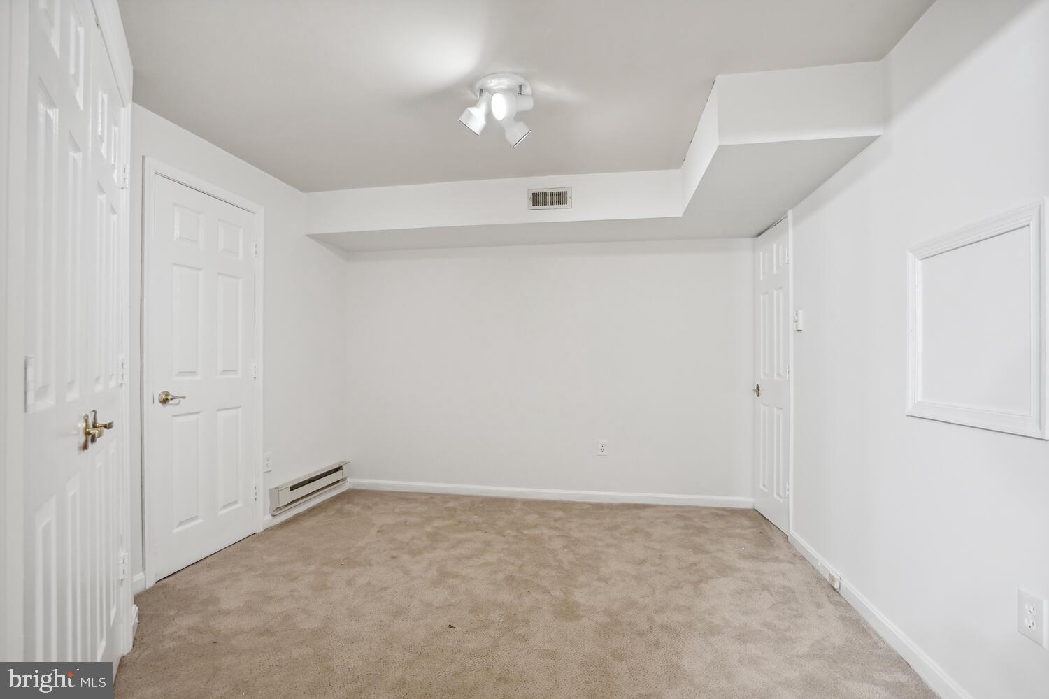 9205 Ridgefield Circle Frederick, MD 21701 - Photo 15 of 19 wooden floor in an empty room