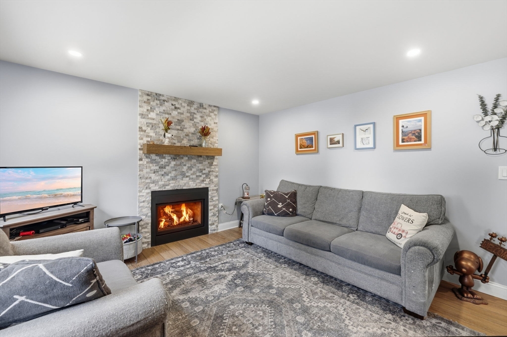18 Tremont Street Billerica, MA 01821 - Photo 4 of 42