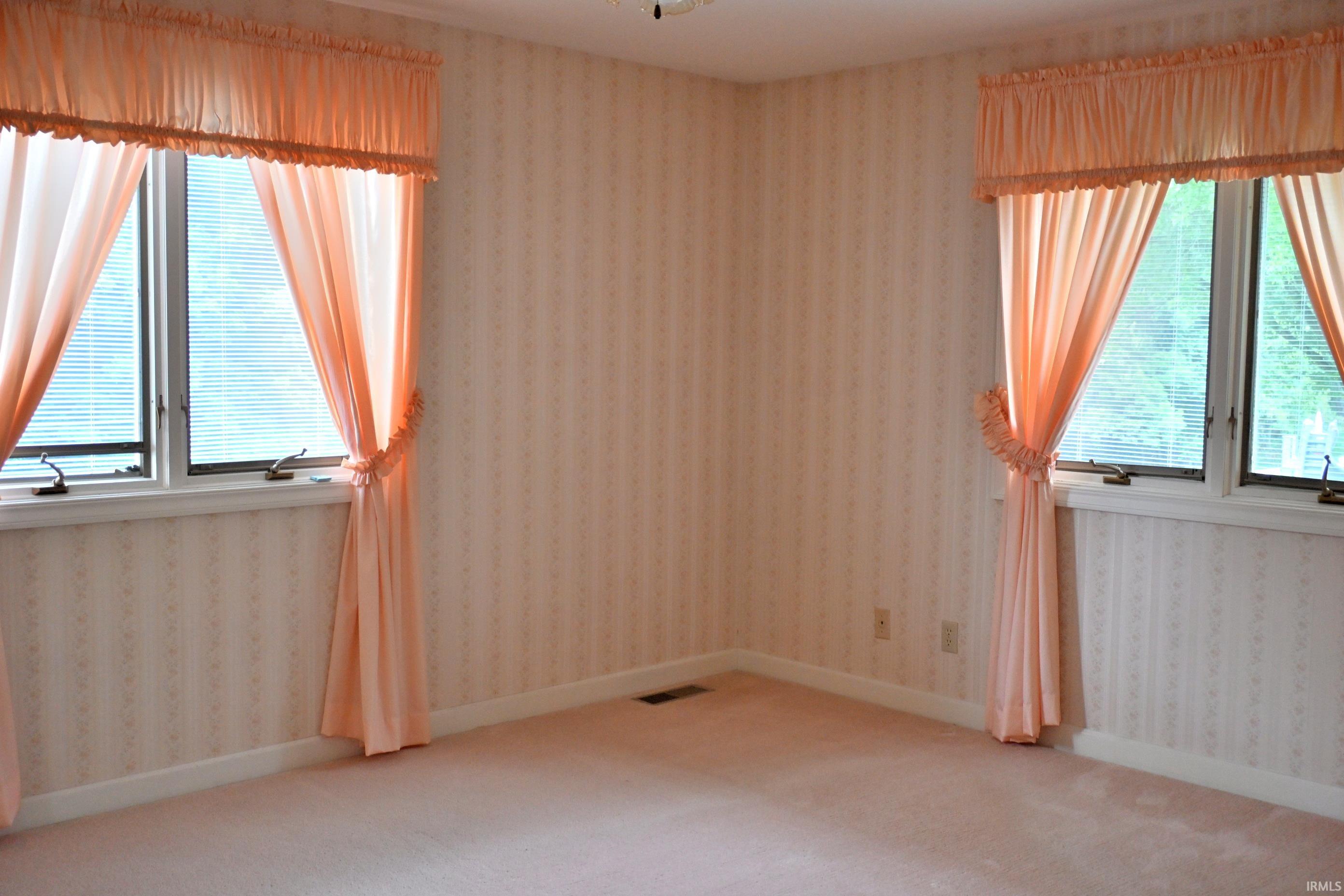 1029 South University Drive Jasper, IN 47546 - Photo 14 of 17