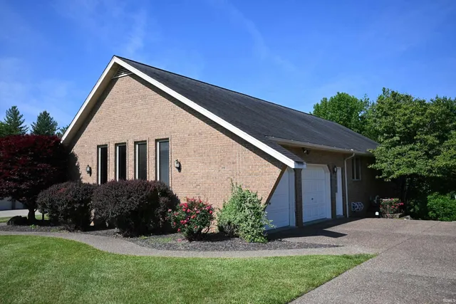 $389,000 | 1029 South University Drive, Jasper, IN 47546