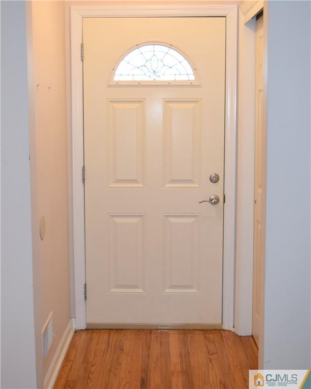 29 Warwick Road Edison, NJ 08820 - Photo 3 of 24