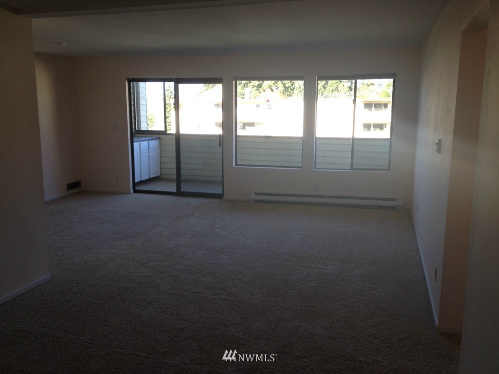 8516 196th Street Southwest, Unit 312 Edmonds, WA 98026 - Photo 3 of 21 Gallery Image 3