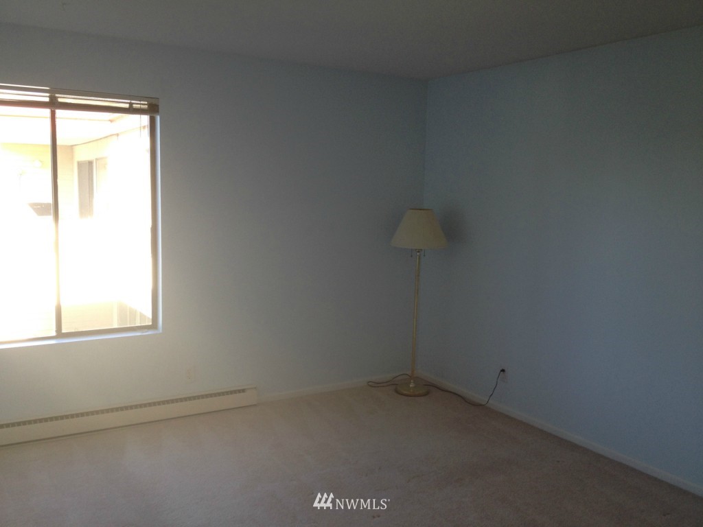 8516 196th Street Southwest, Unit 312 Edmonds, WA 98026 - Photo 7 of 21 Gallery Image 7