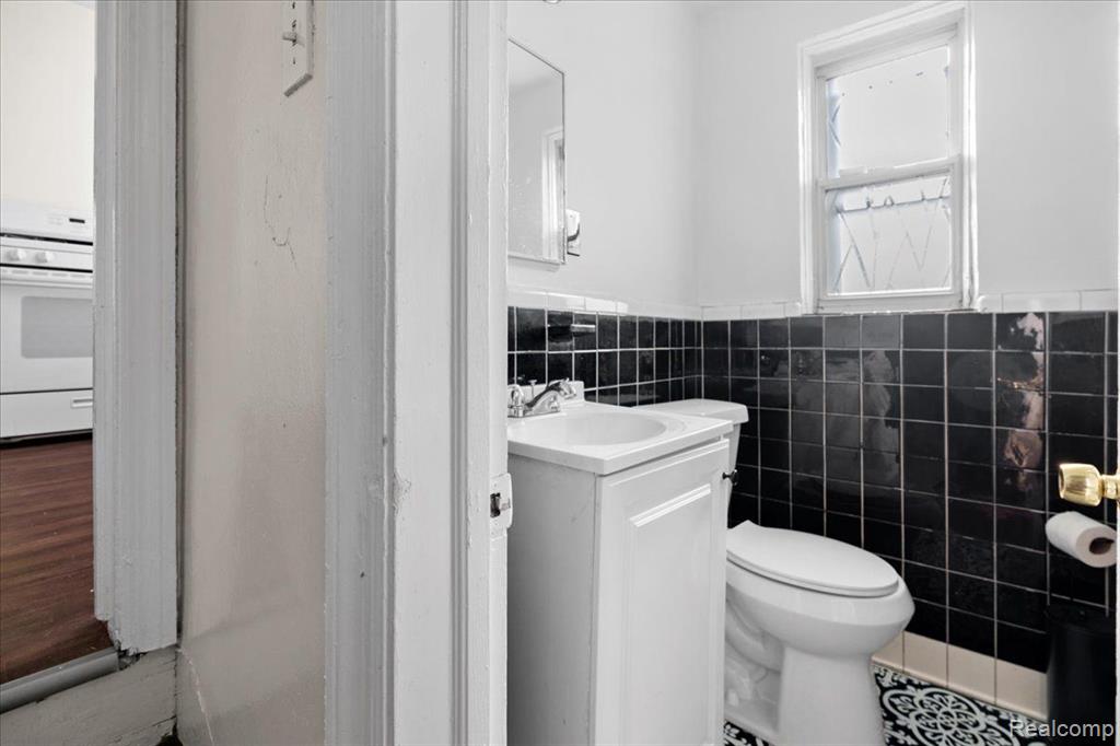 17231 Edinborough Road Detroit, MI 48219 - Photo 15 of 32 Gallery Image 15
