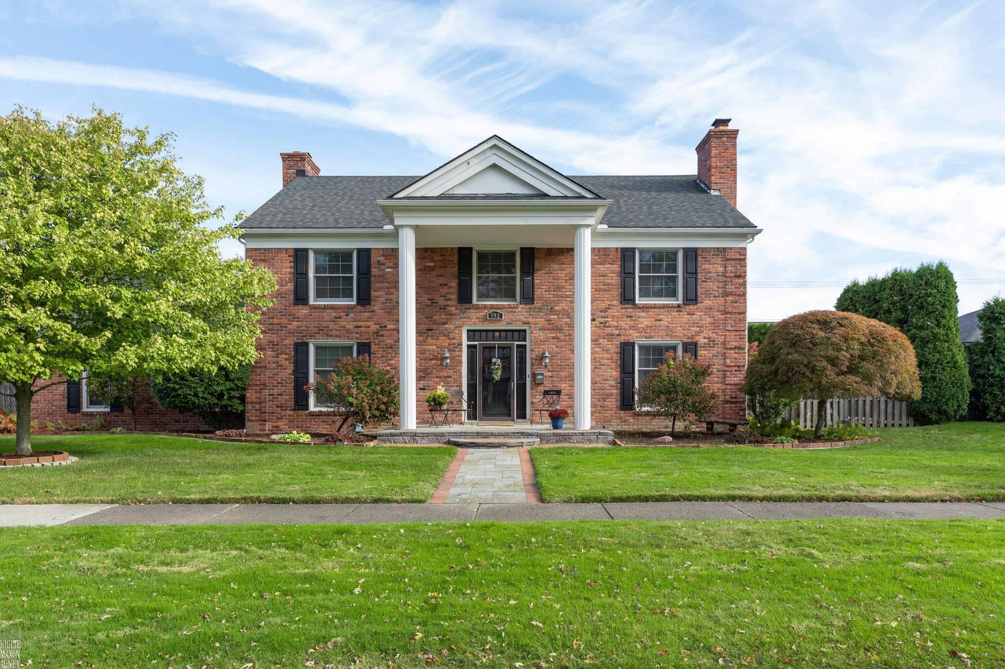 592 Thorntree Road Grosse Pointe, MI 48236 - Photo 38 of 53 50124730-37.JPG