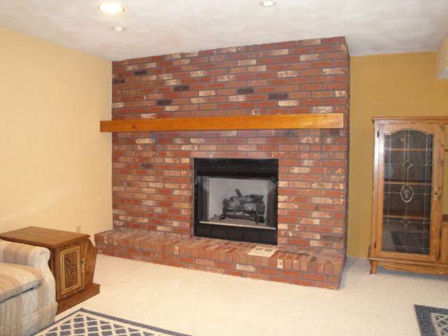 404 Sangamon Road Marquette Heights, IL 61554 - Photo 10 of 15 Gallery Image 10