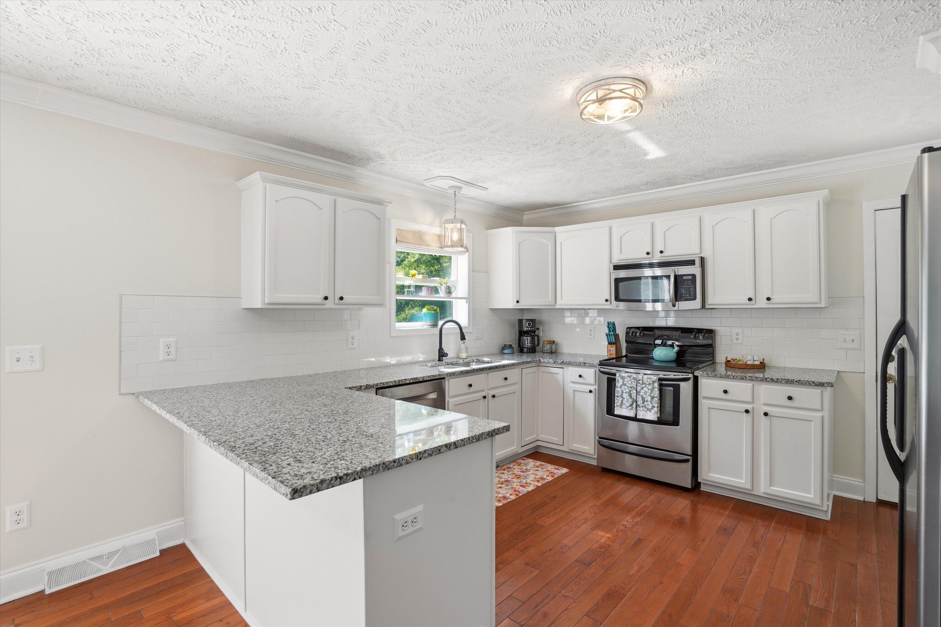 442 Sun Valley Lane Moncks Corner, SC 29461 - Photo 12 of 50