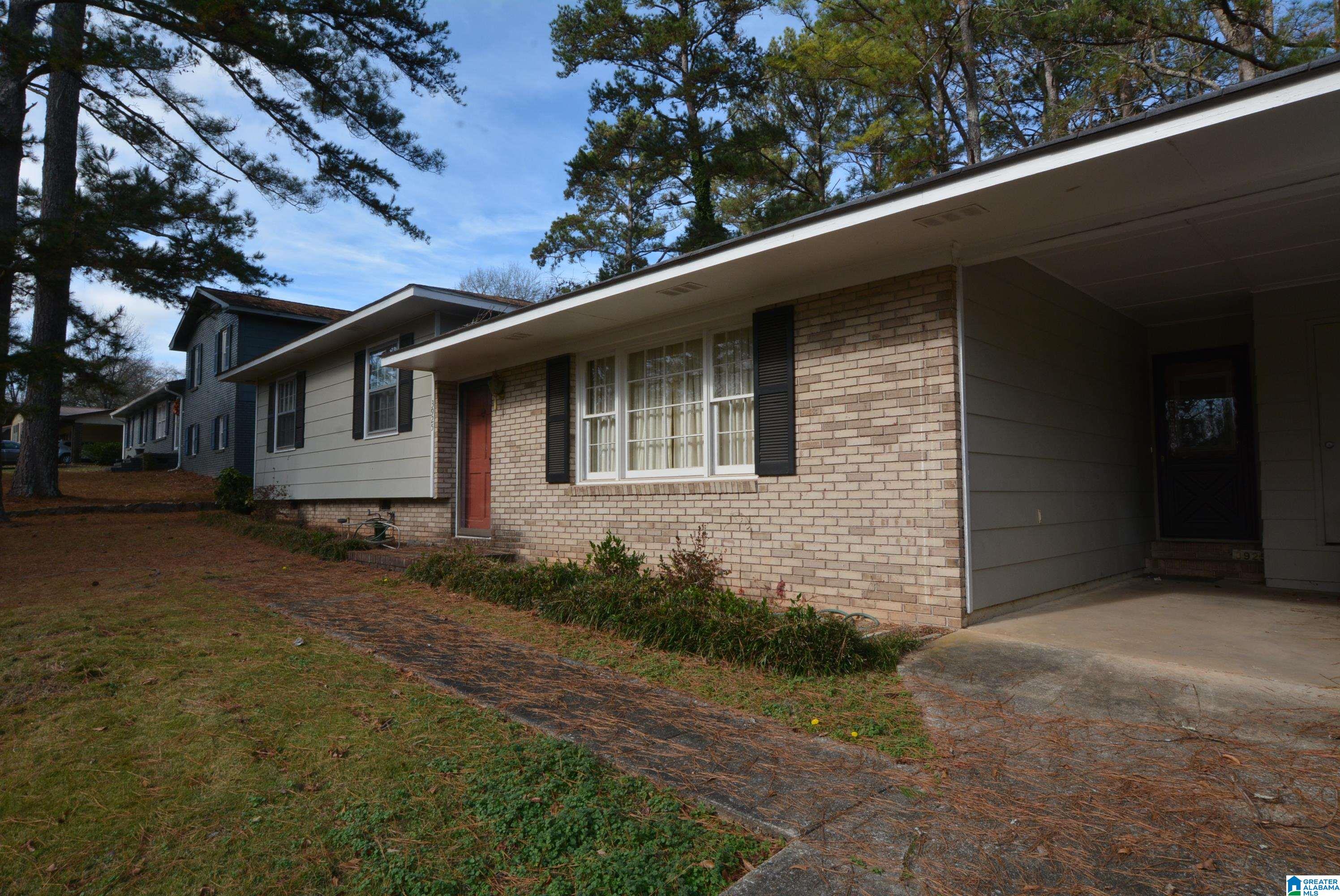 3925 Cloverdale Road Anniston, AL 36207 - Photo 4 of 28