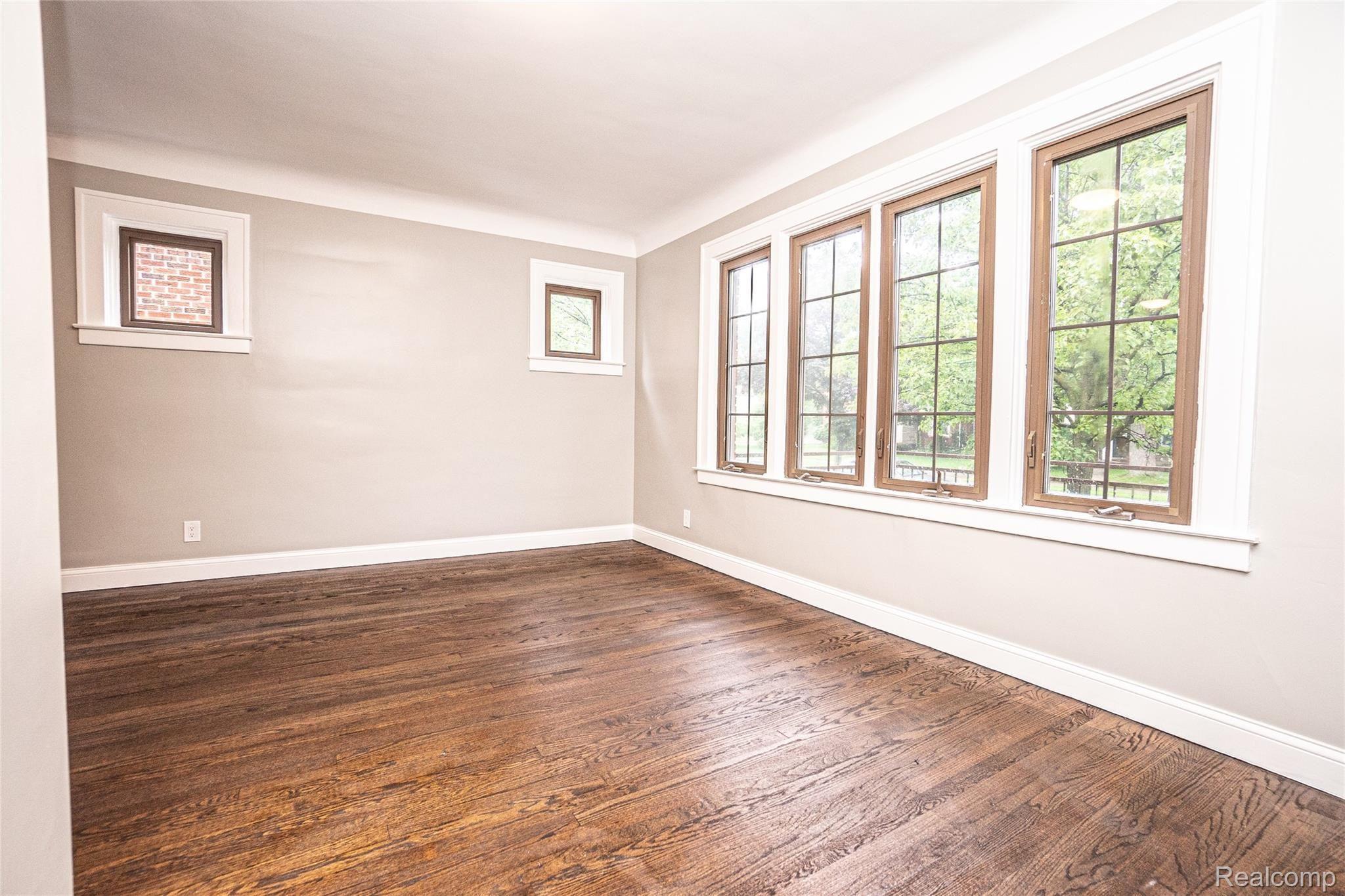 4326 Yorkshire Road Detroit, MI 48224 - Photo 20 of 38 DSC04835.jpg