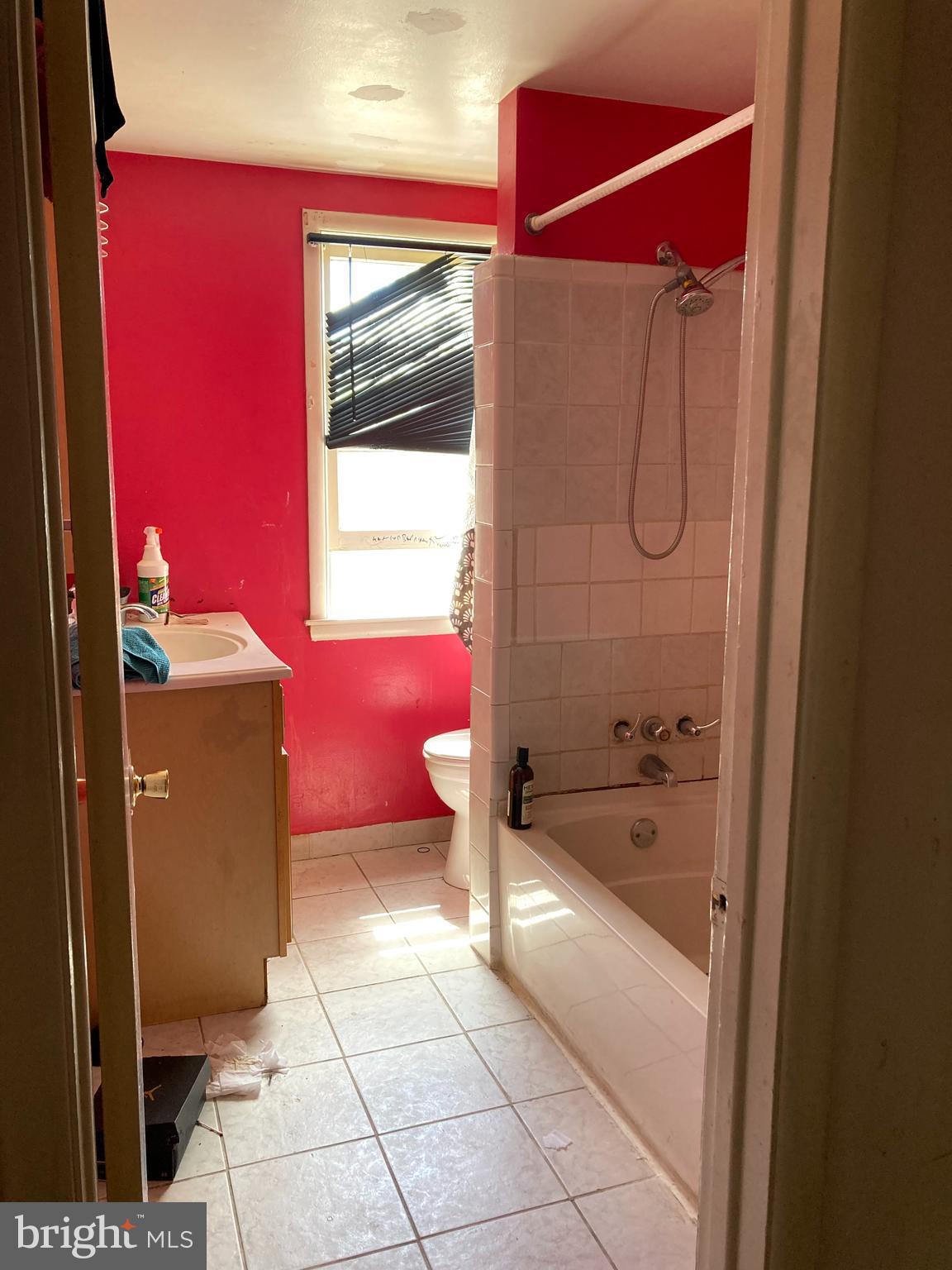 4209 Crest Heights Road Baltimore, MD 21215 - Photo 17 of 43 Upstairs Bathroom