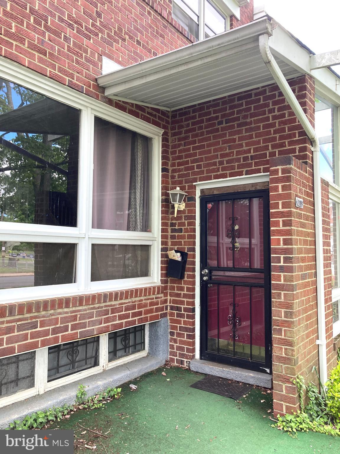 4209 Crest Heights Road Baltimore, MD 21215 - Photo 2 of 43 Exterior Front