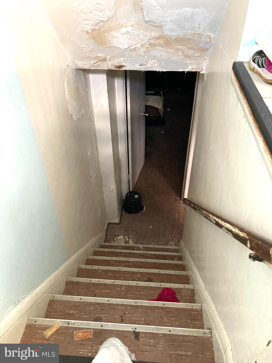 4209 Crest Heights Road Baltimore, MD 21215 - Photo 28 of 43 Looking downstairs to the Basement