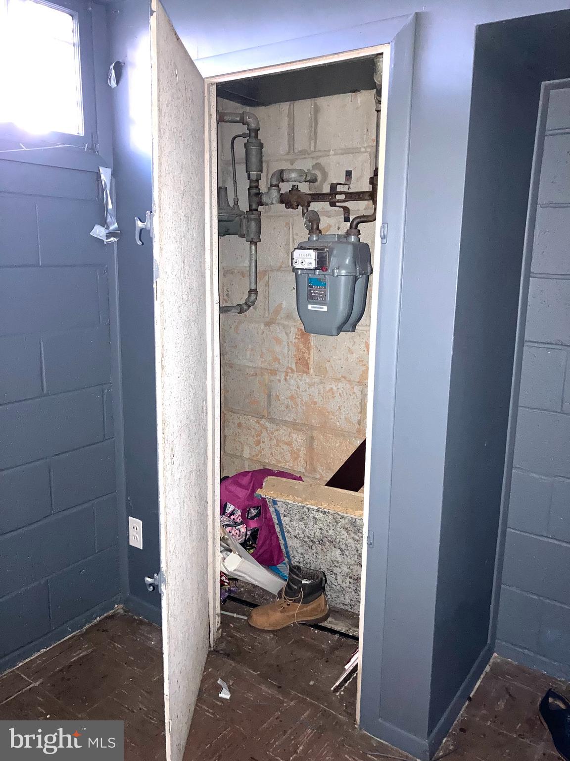 4209 Crest Heights Road Baltimore, MD 21215 - Photo 37 of 43 Gas Meter