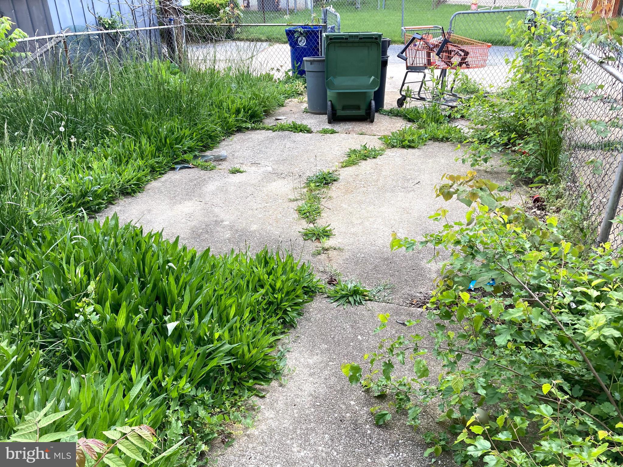 4209 Crest Heights Road Baltimore, MD 21215 - Photo 39 of 43 Concrete Driveway