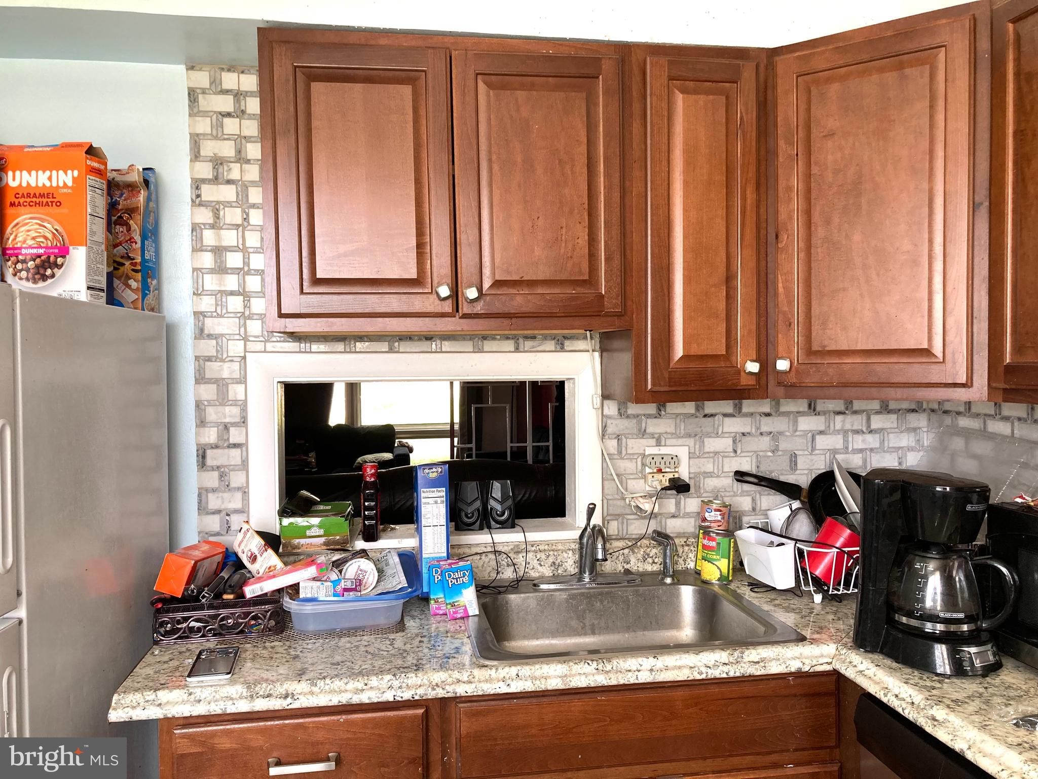 4209 Crest Heights Road Baltimore, MD 21215 - Photo 4 of 43 Kitchen